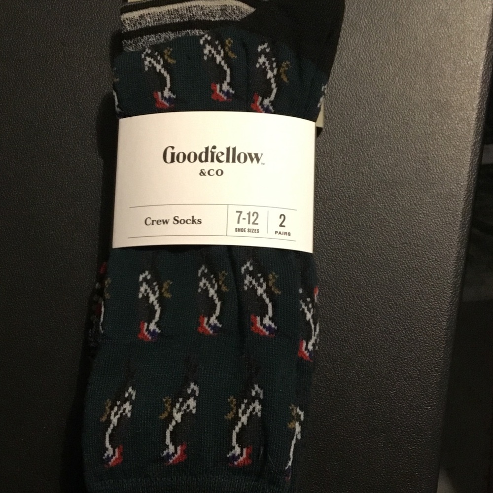 Goodfellow & Co Dark Green Crew Socks with Multicolor Pattern